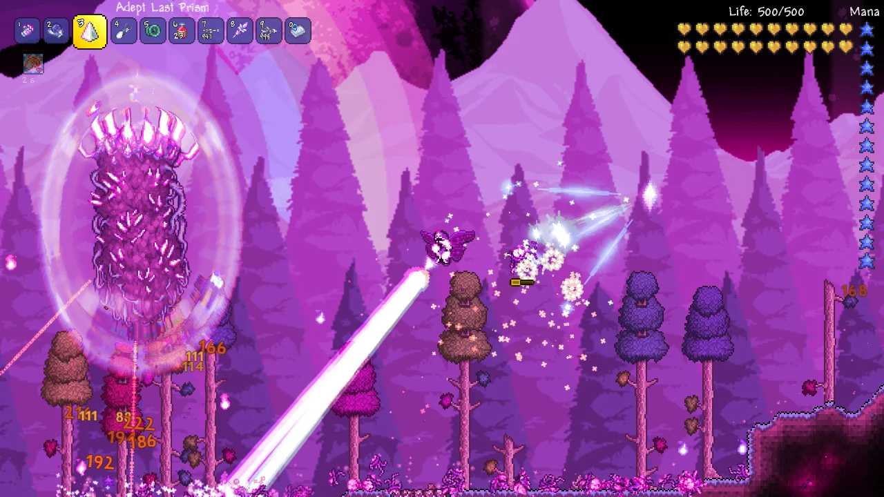 Biom Hallow w Terraria z kryształami