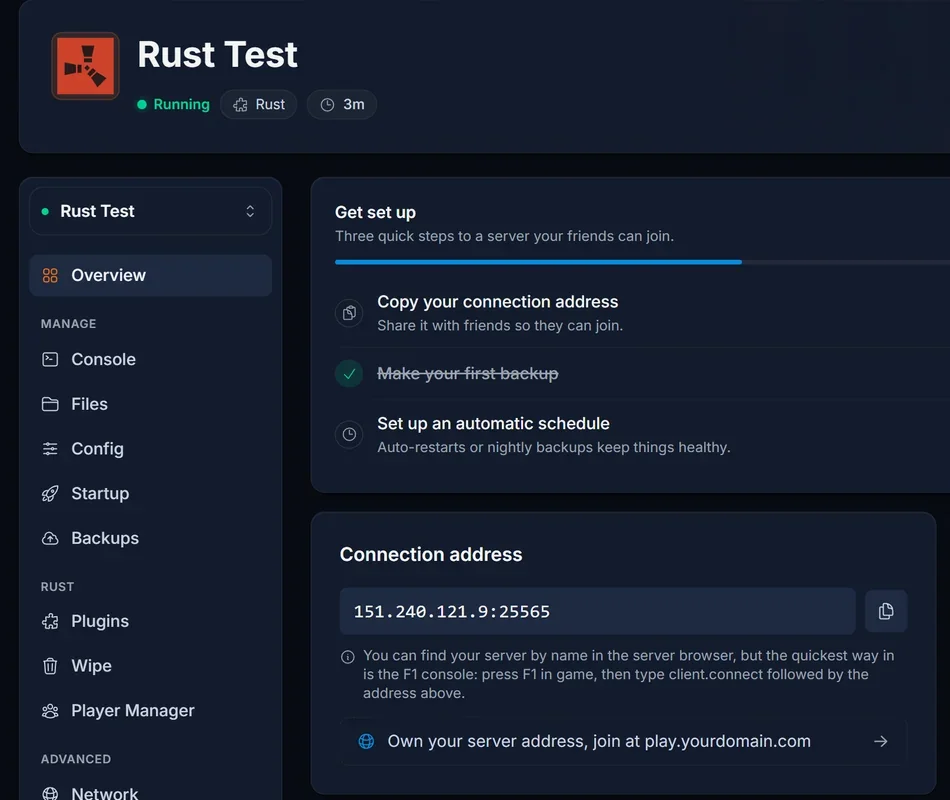 Die Verbindungskarte auf dem Overview-Tab eines Rust Servers im DoomHosting Kontrollpanel, mit Serveradresse und F1-Konsolenhinweis